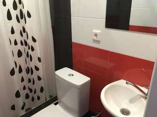 Гостевой дом Guest House REGAN Гагра Трехместный номер с балконом-2